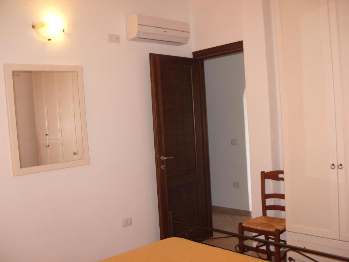 Casadelfaro Primo Piano 600Mt Dalla Spiaggia オルビア エクステリア 写真